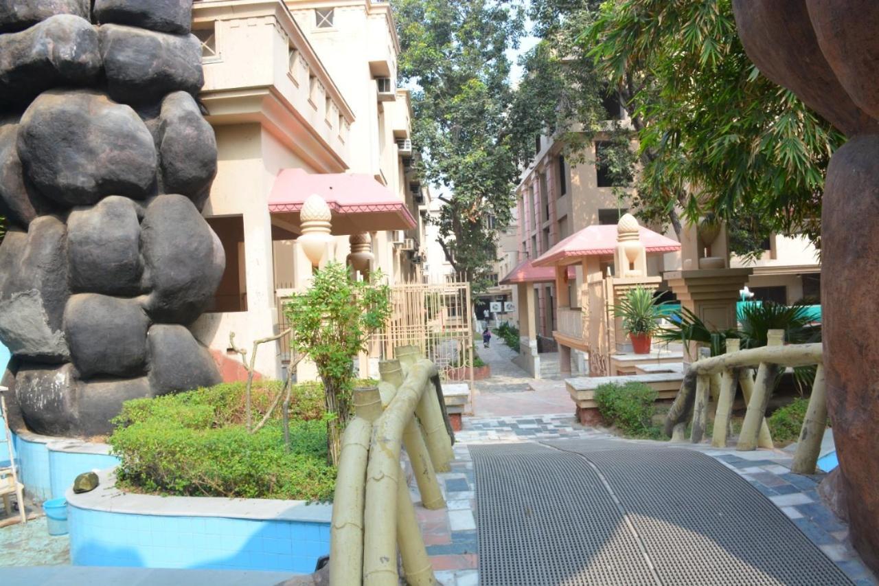 Ananda Krishna Van Vrindāvan Exteriör bild